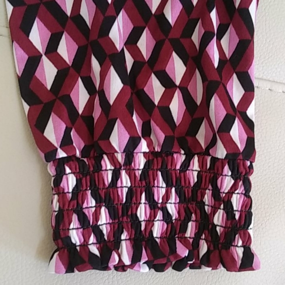 Ryan Wythe Dress. - Picture 10 of 12